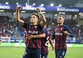 Corpas celebra su gol contra el Real Oviedo, que supuso el 3-2.