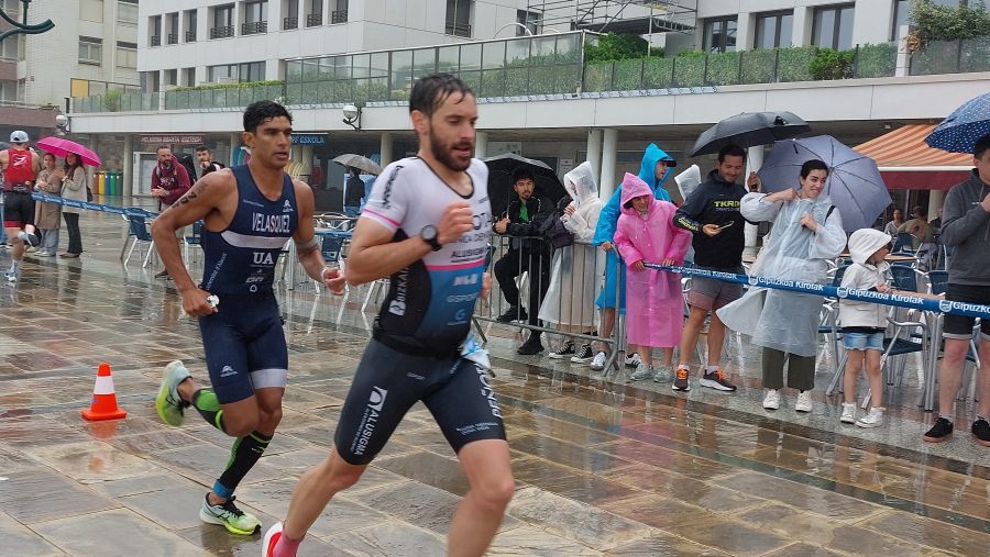 Multitudinario Triatlón de Zarautz