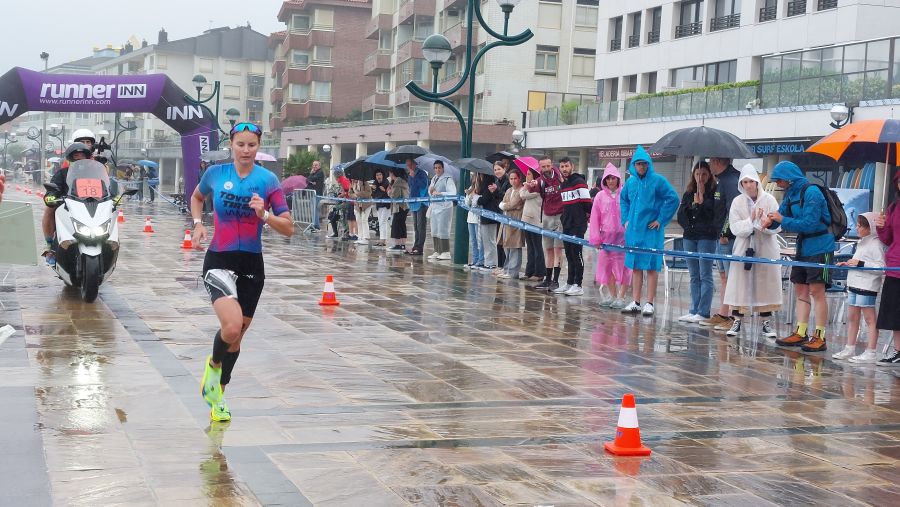 Multitudinario Triatlón de Zarautz