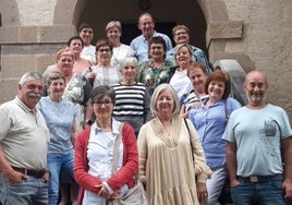 Los asistentes a la quintada posan para la foto de recuerdo.