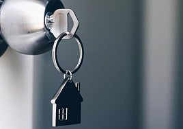 Detenido en Pasaia tras estafar a varias personas mediante falsos alquileres de pisos en internet