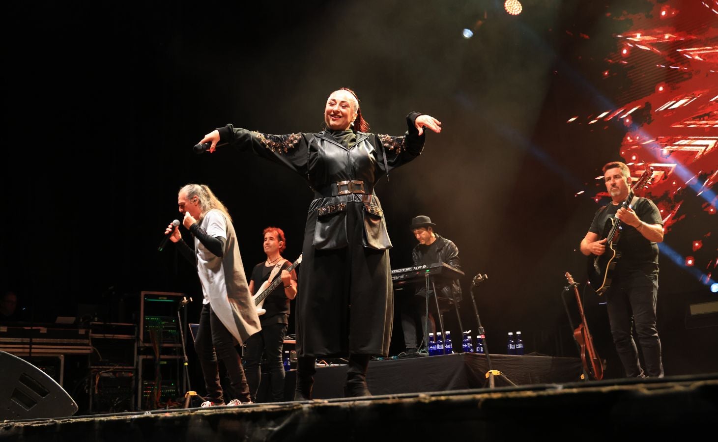 Las mejores imágenes del concierto de Camela en Irun