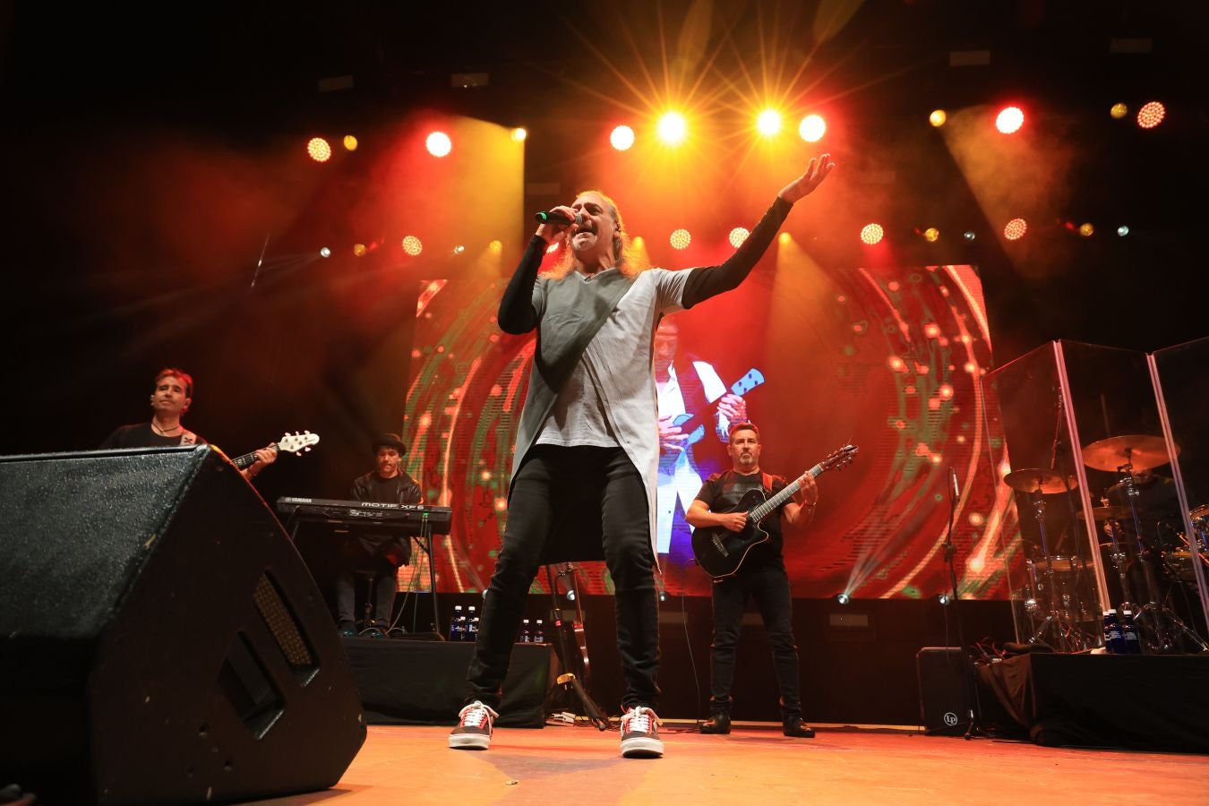 Las mejores imágenes del concierto de Camela en Irun