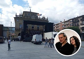 La plaza San Juan ya está preparada para el concierto de Camela de esta noche