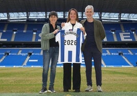 Garbiñe Etxeberria, Nerea Eizagirre y Roberto Olabe, en Anoeta.