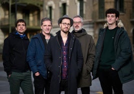 Hilario Rodeiro, en el centro, junto al resto del quinteto.