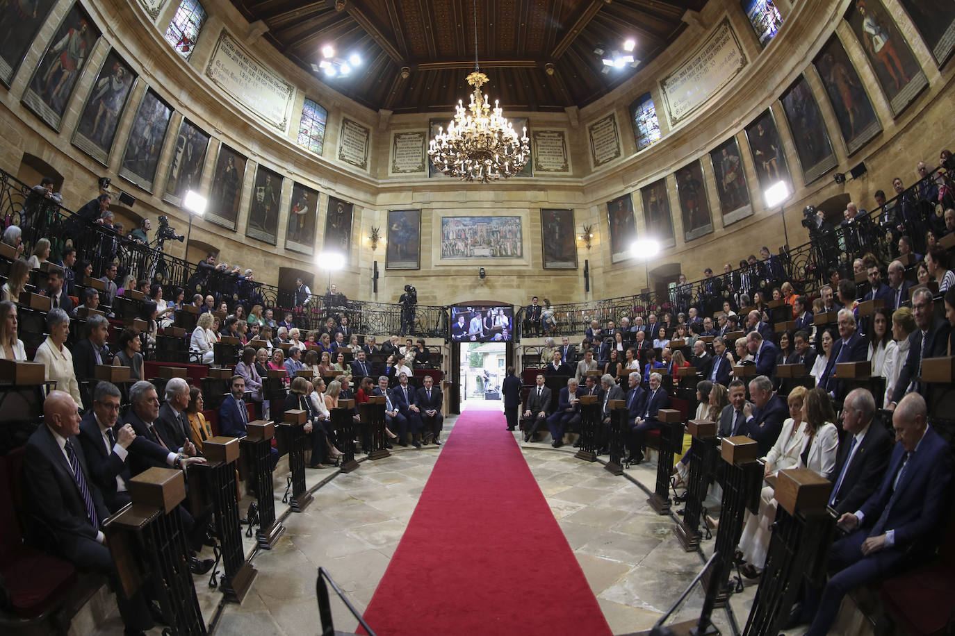 Acto de jura y toma de posesión de Imanol Pradales como lehendakari