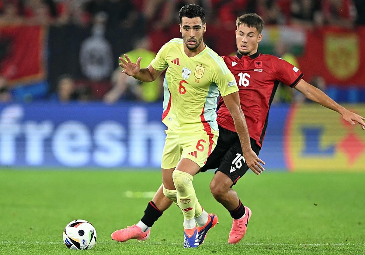Mikel Merino, durante el partido de la Eurocopa contra Albania.