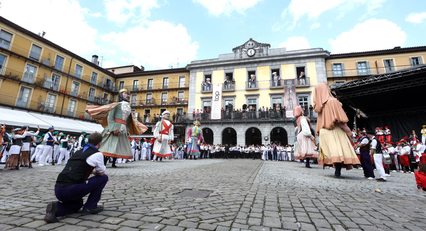 San Juan llega bajo el sol