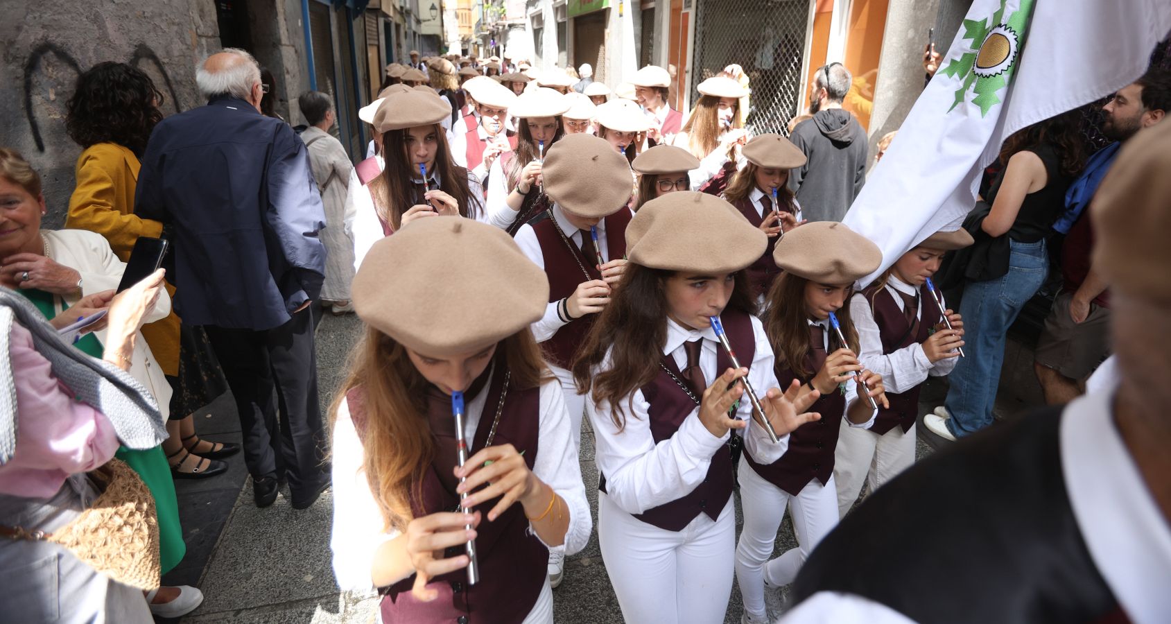 San Juan llega bajo el sol