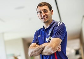 Mikel Oyarzabal posa en la concentración de la selección en Aasen