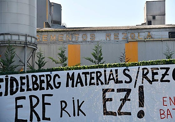 La planta de Cementos Rezola en Añorga.