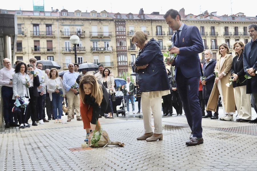 Donostia rinde tributo a la memoria de Manuel Orcera