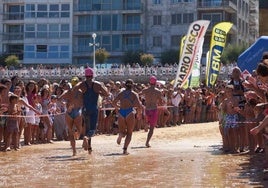 Llegada de una travesía celebrada en Donostia.