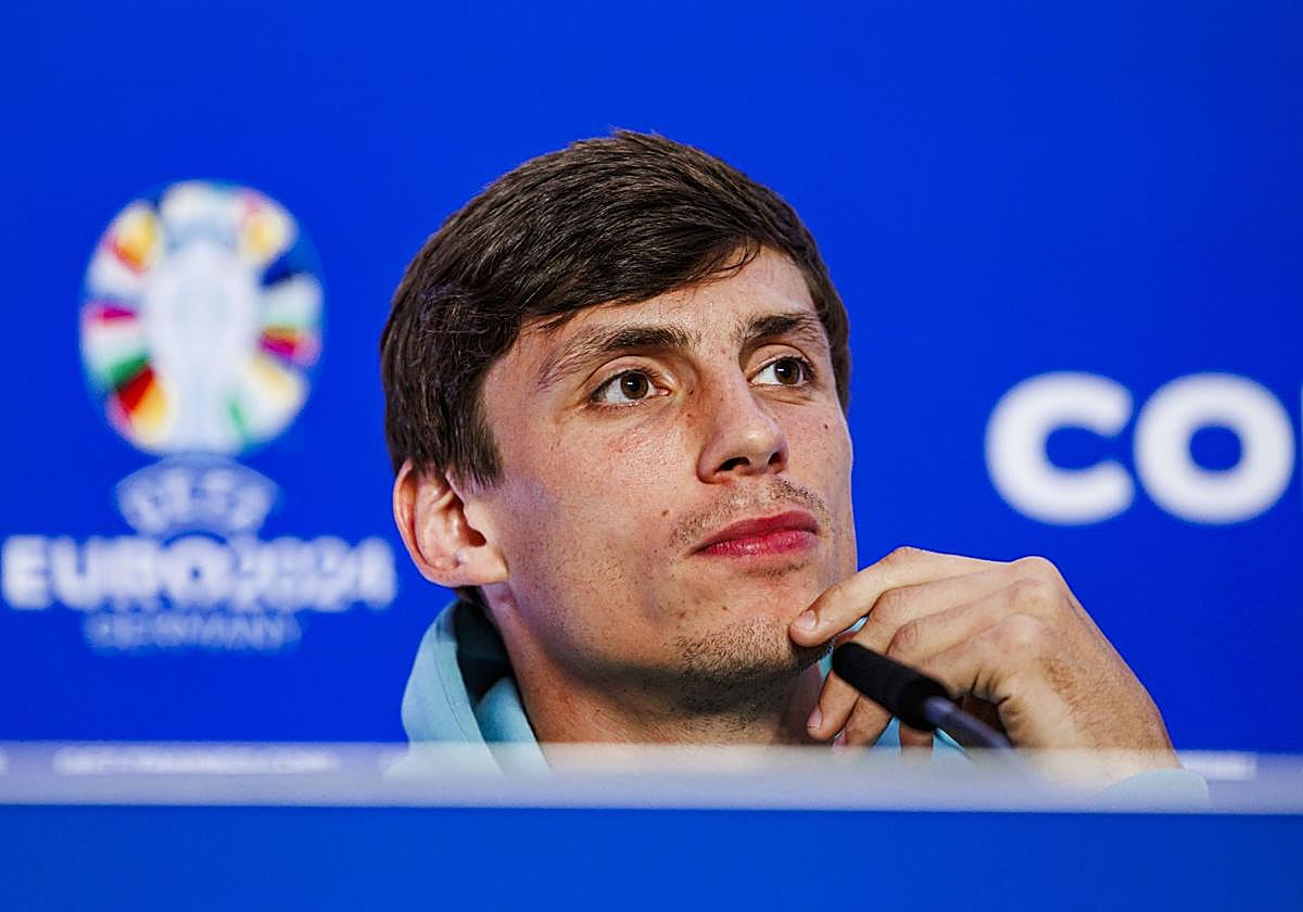 La salida de Le Normand, próximo movimiento en la plantilla realista