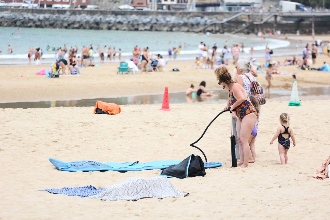 Las nubes y el calor protagonizan la jornada de hoy en Donostia