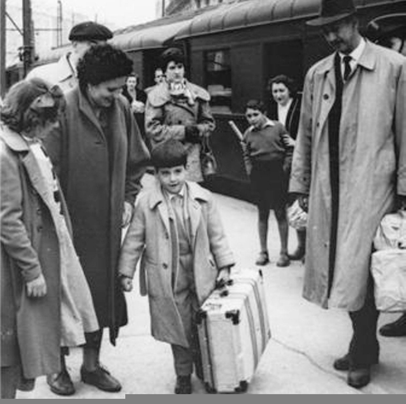 Pablito Calvo llegando a la Estación de Amara.