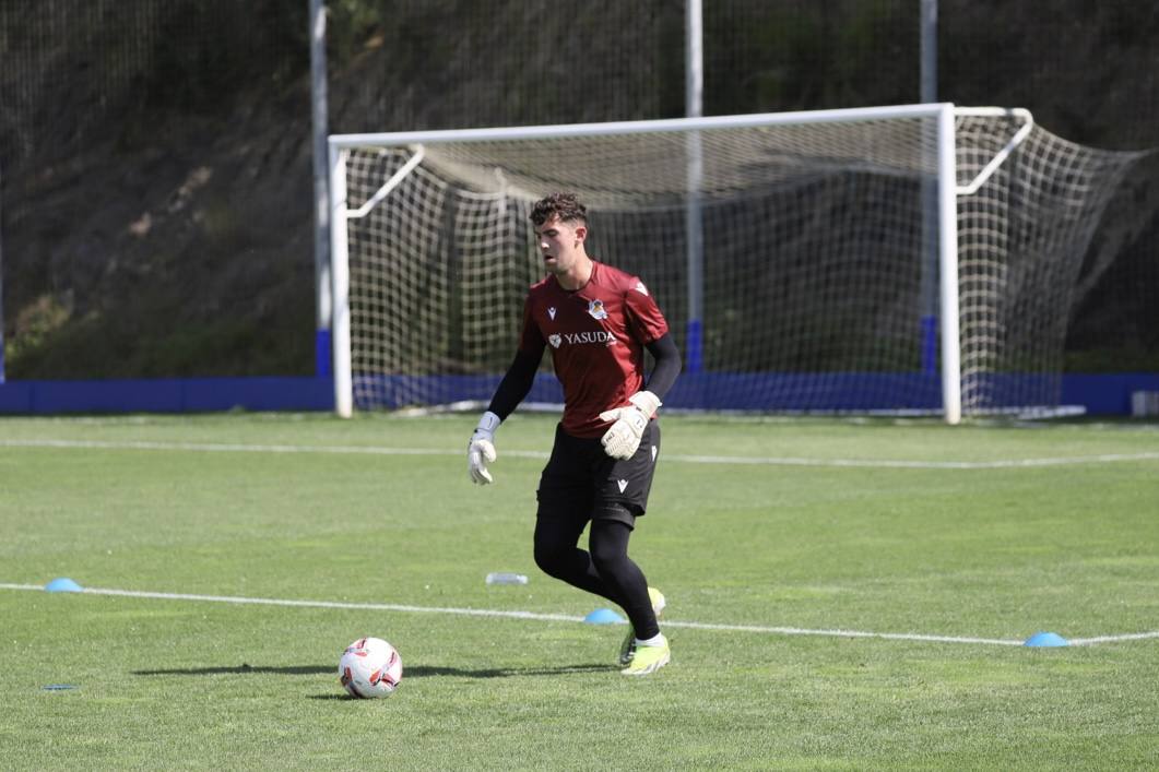 El equipo completa su primera jornada de trabajo