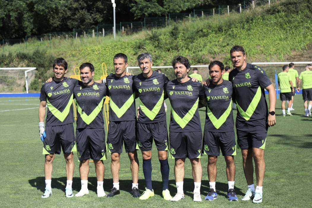 El equipo completa su primera jornada de trabajo