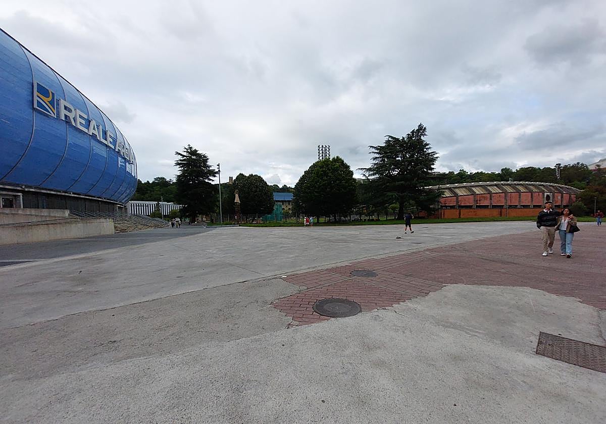 Entre el estadio y el miniestadio será donde se coloque la pantalla gigante.