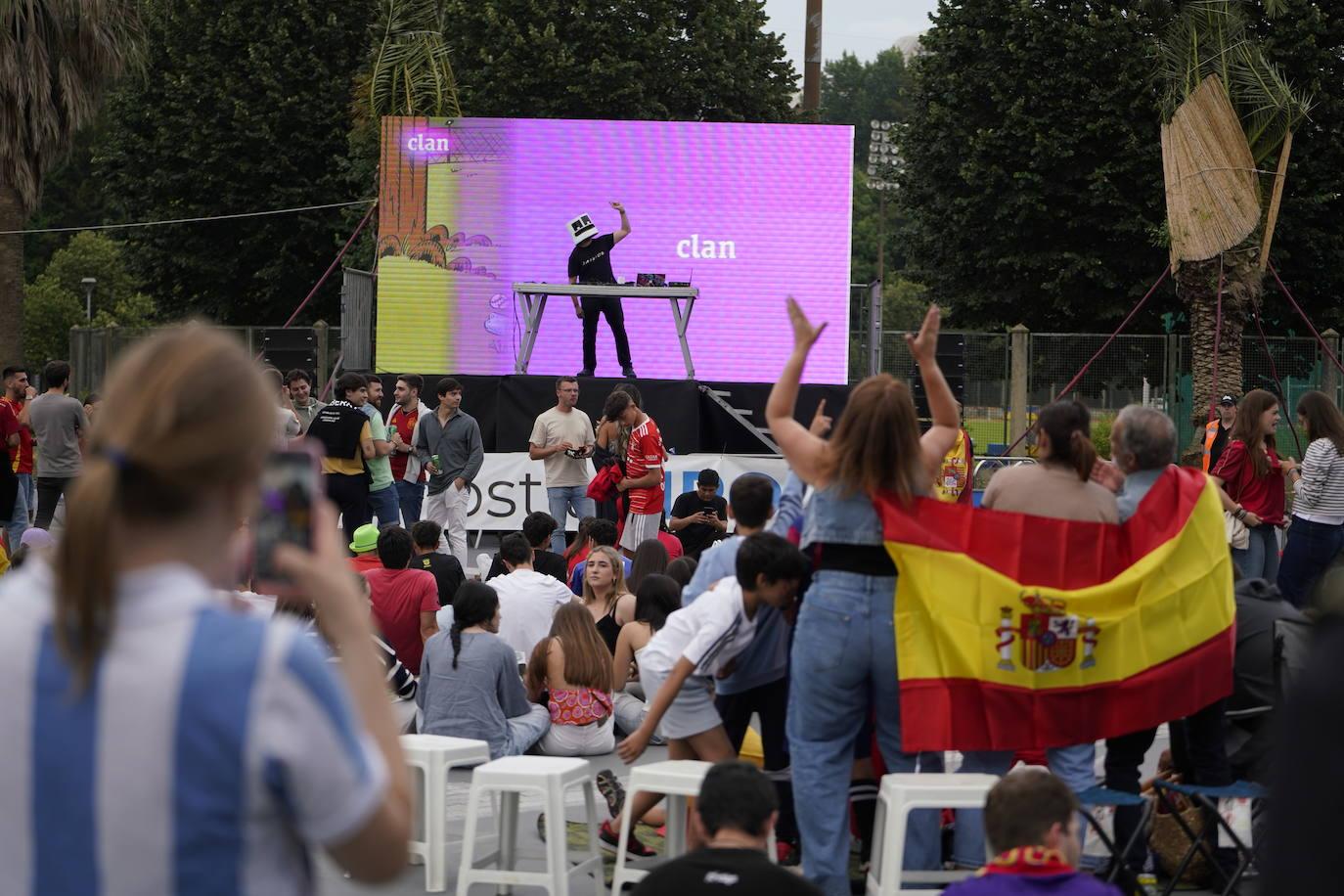 Las imágenes del ambiente para ver la final de la Eurocopa en Anoeta