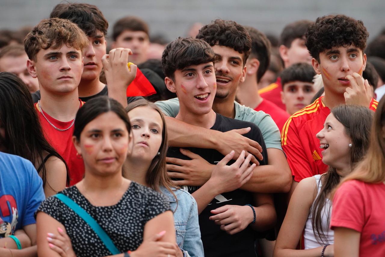 Las imágenes del ambiente para ver la final de la Eurocopa en Anoeta