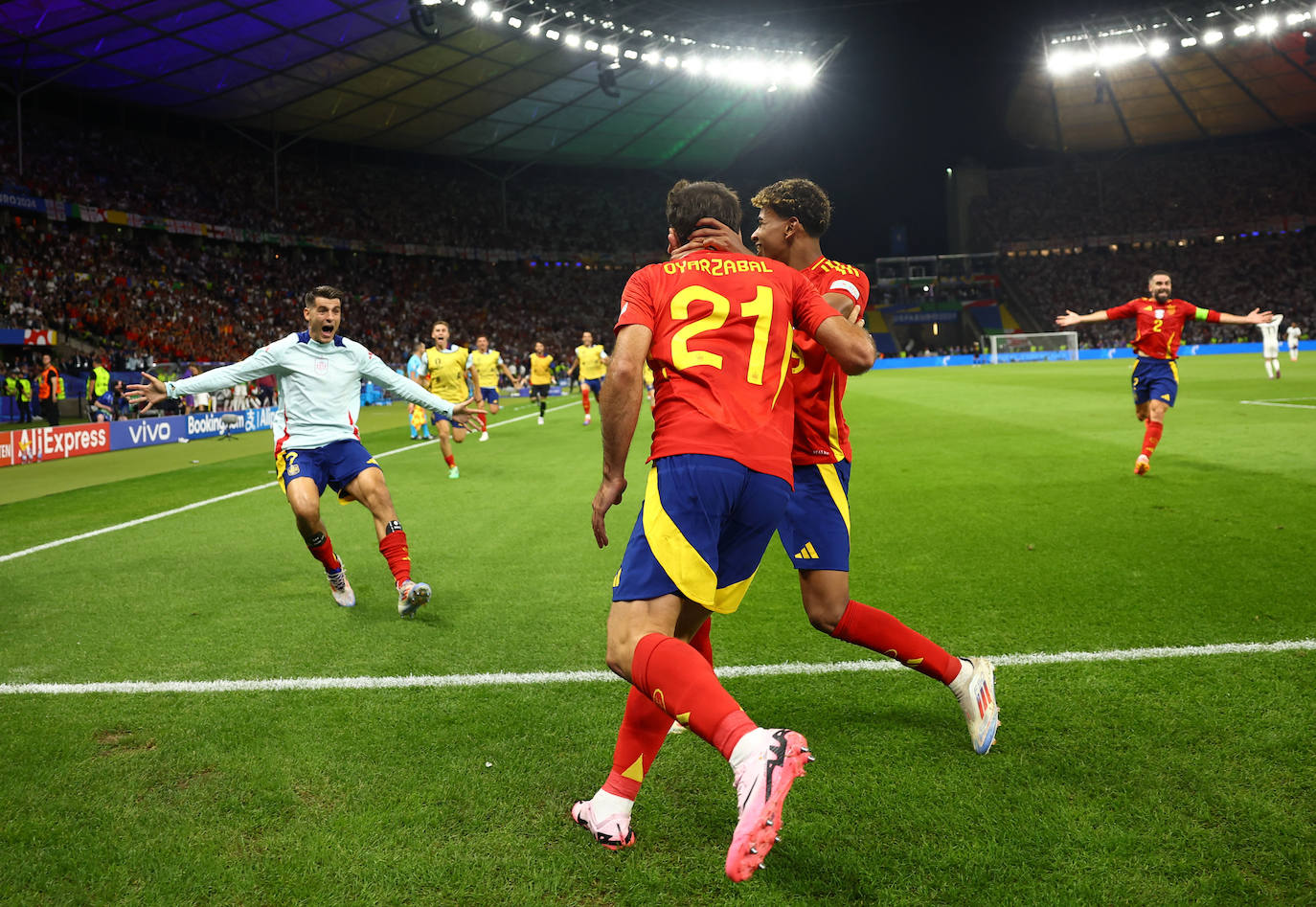 El histórico gol de Mikel Oyarzabal fotograma a fotograma