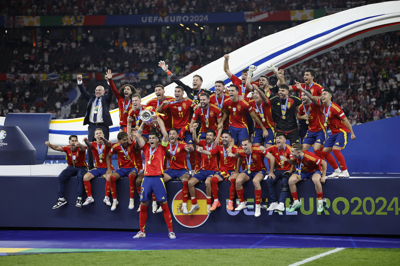 El histórico gol de Mikel Oyarzabal fotograma a fotograma