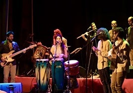 Los nueve integrantes de Kuttune ofrecen variedad instrumental.