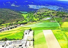 El trazado del graderío del circo romano de Veleia ha dejado evidencias en el subsuelo del yacimiento alavés.
