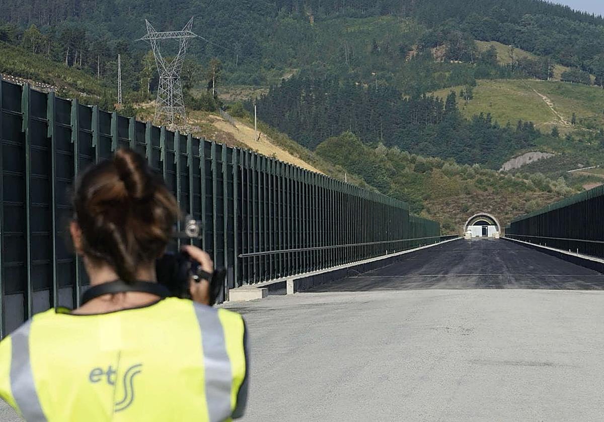 Viaducto del TAV en Ezkio-Itsaso.