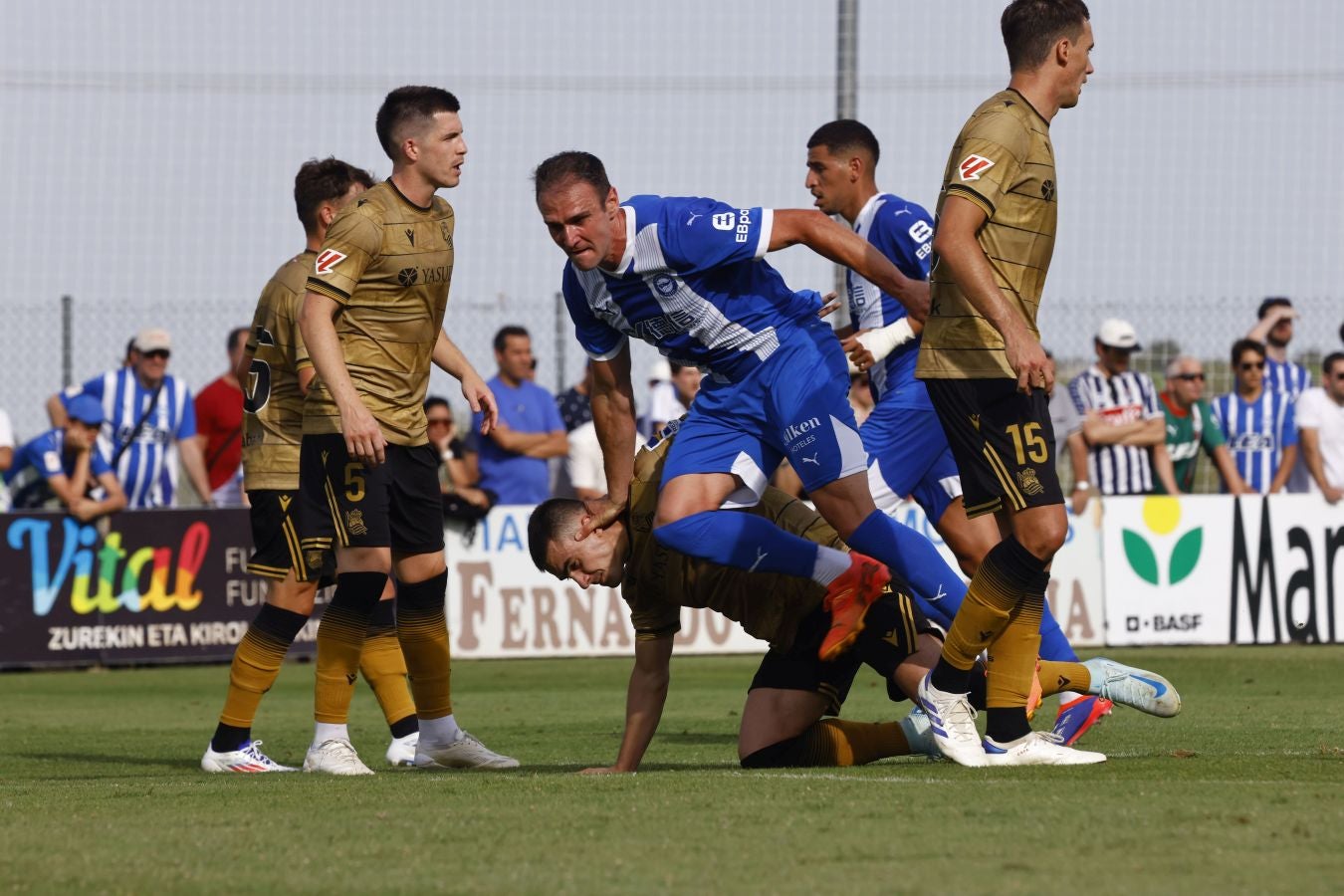 Galería de fotos del amistoso disputado entre Alavés y Real Sociedad en Laguardia