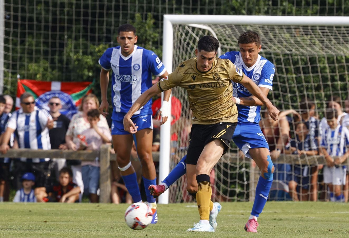 Galería de fotos del amistoso disputado entre Alavés y Real Sociedad en Laguardia