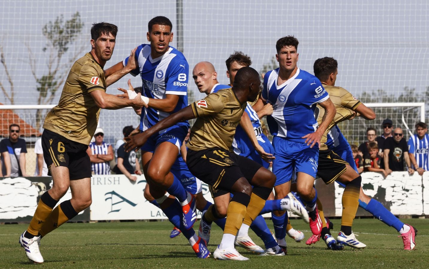 Galería de fotos del amistoso disputado entre Alavés y Real Sociedad en Laguardia