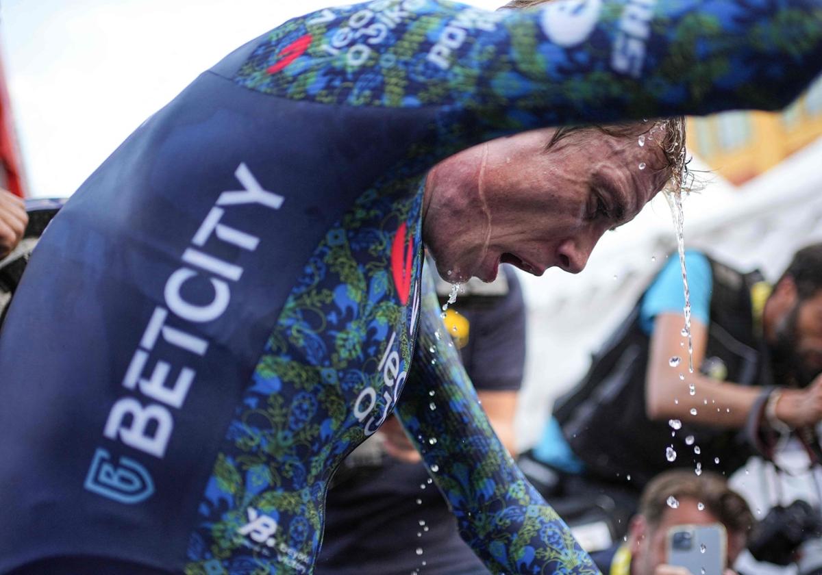 Jonas Vingegaard, al término de la contrarreloj del Tour de Francia.