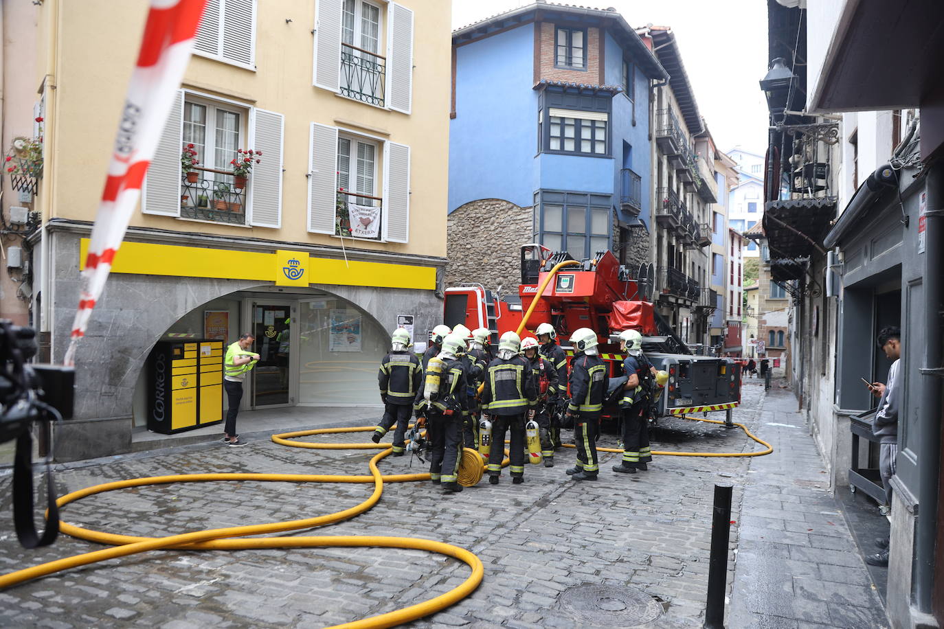 Las imágenes del incendio en Mutriku