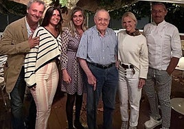 Narcís Rebollo, Cayetana Rivera, Lourdes Rekondo, Txomin Rekondo, Eugenia Martínez de Irujo y el chef Iñaki Arrieta.