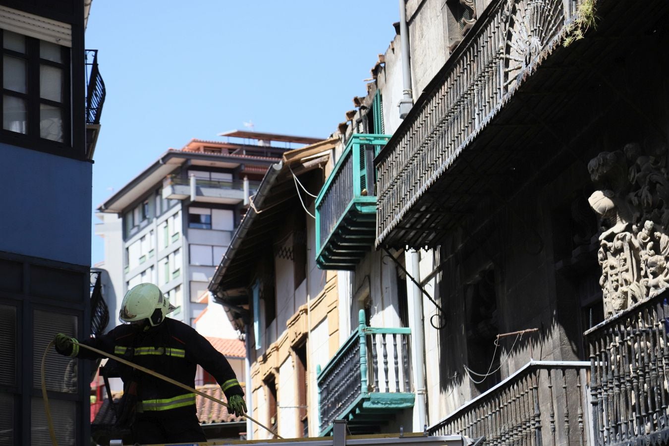 Un día después del incendio de Mutriku