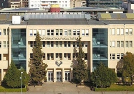 EHUko Adimen Artifizialeko Graduaren lehen 25 ikasleek amaitu dituzte ikasketak