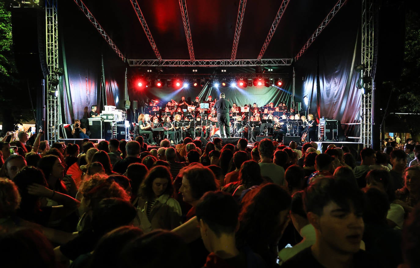 Errenteria despide por todo lo alto sus Madalenas