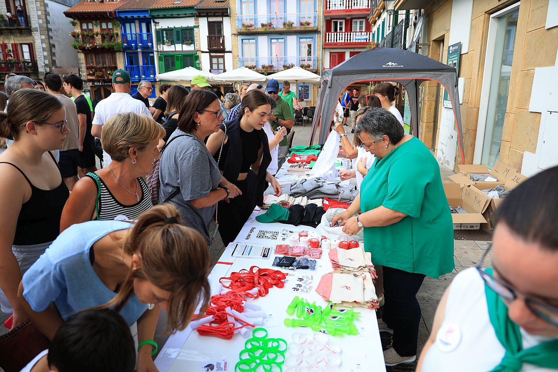 Cultural, familiar y de unión, así ha sido el &#039;Alardearekin Bat&#039; de Hondarribia