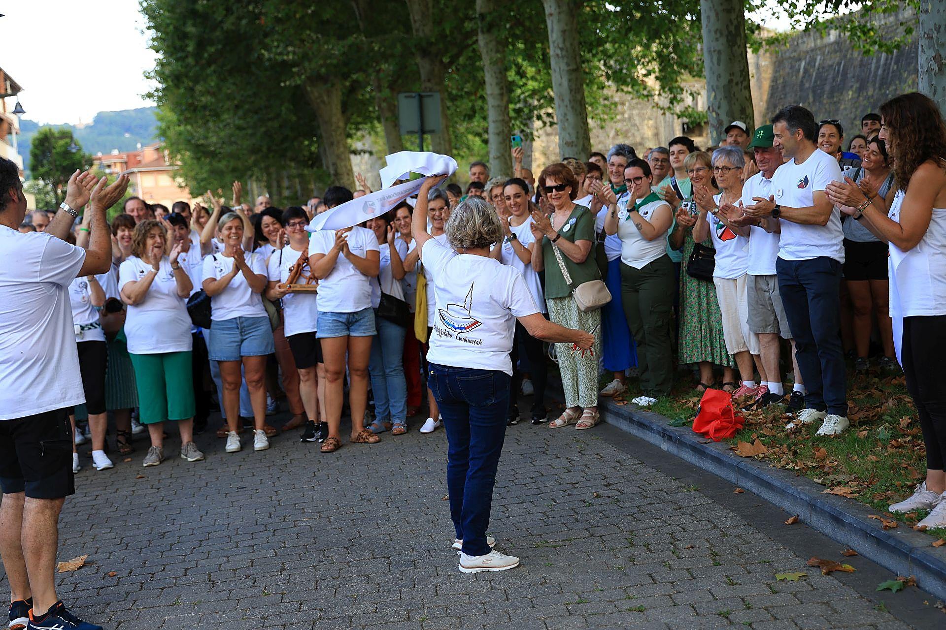 Cultural, familiar y de unión, así ha sido el &#039;Alardearekin Bat&#039; de Hondarribia