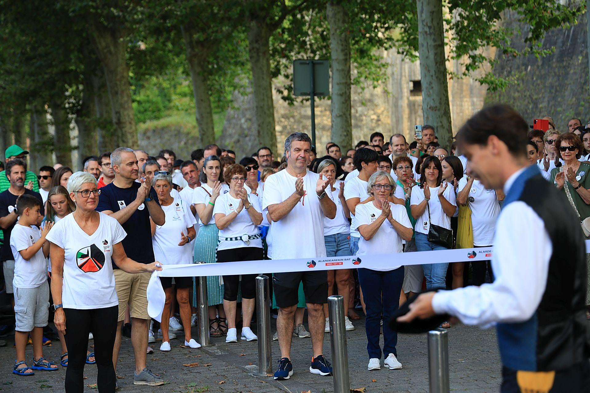 Cultural, familiar y de unión, así ha sido el &#039;Alardearekin Bat&#039; de Hondarribia