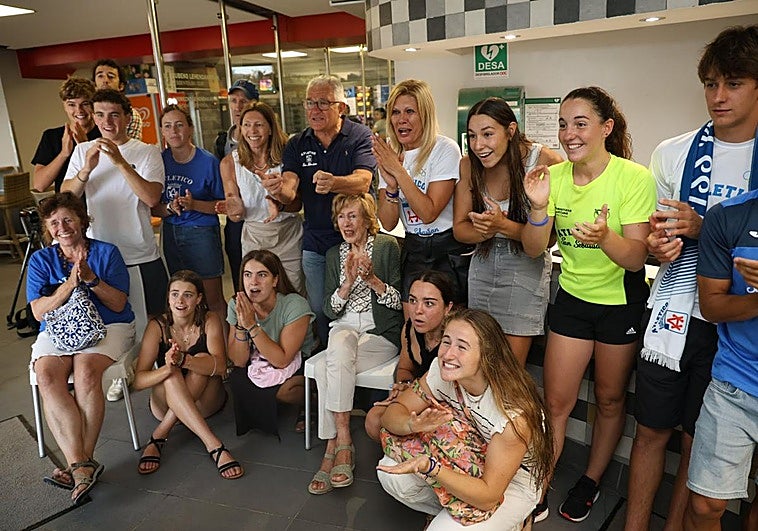 Familiares y amigos de Pau Etxaniz viven con tensión la final del K-1