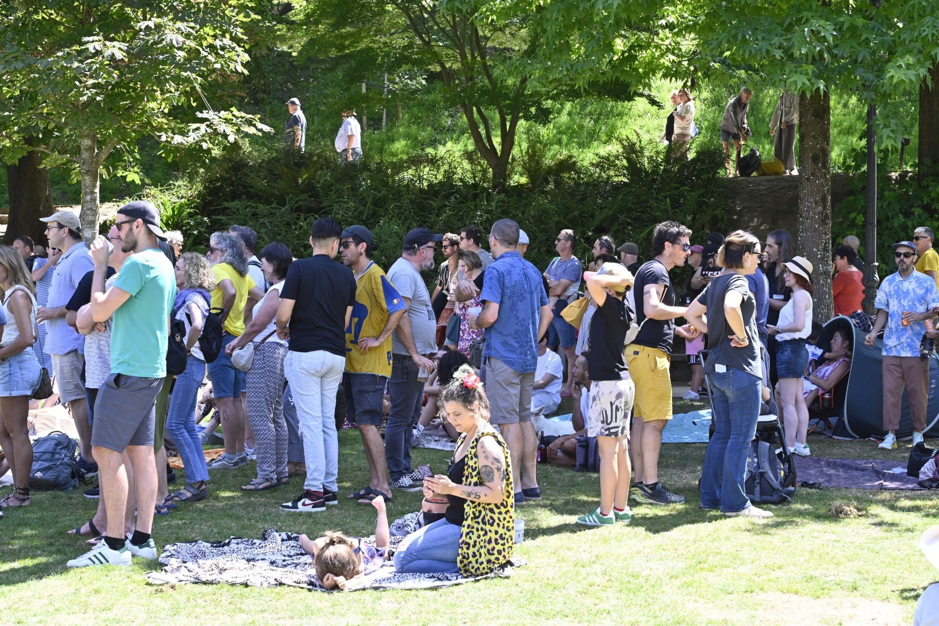 Buen ambiente en el arranque de Glad is the Day