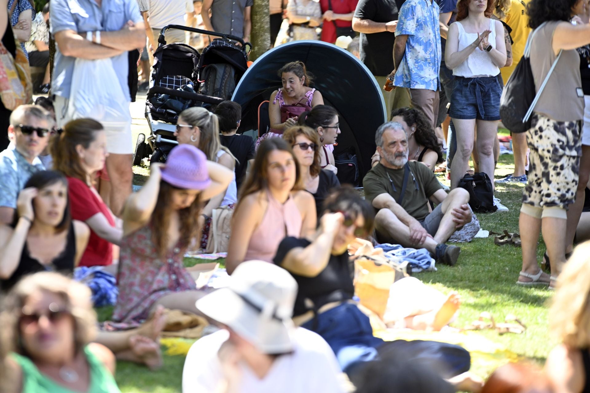 Buen ambiente en el arranque de Glad is the Day