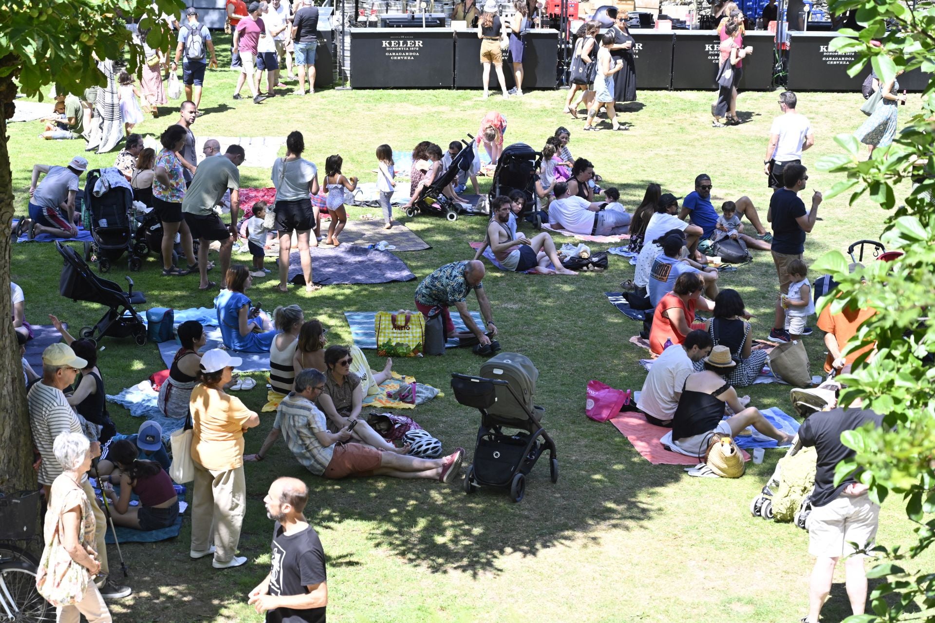 Buen ambiente en el arranque de Glad is the Day