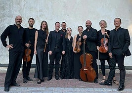 Daniel Tarrida junto a los compañeros de su formación musical.