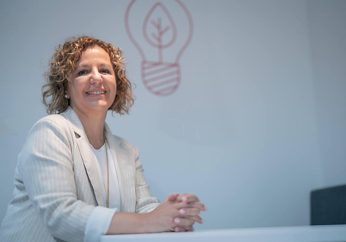 Tamara Yagüe asumió en julio de 2023 el cargo de presidenta de Confebank, convirtiéndose en la primera mujer elegida para presidir la patronal vasca.