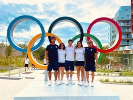 Maialen Chourraut, Pau Etxaniz y Miren Lazkano, en París.